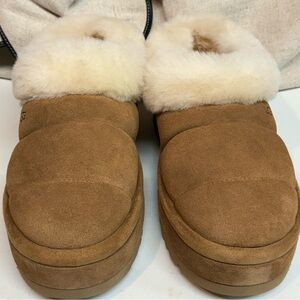 COPY - UGG Tazzlita - size 9